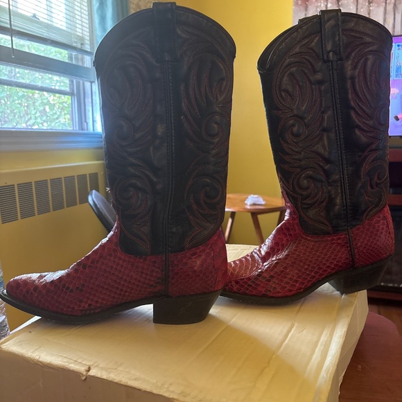 Vintage Red and Black authentic python snakeskin boots - Picture 5 of 6